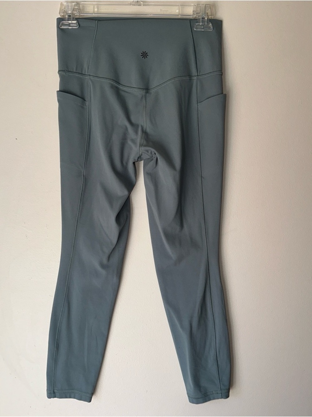 Athleta Salutation Stash Pocket II High Rise 7/8 Legging SMALL